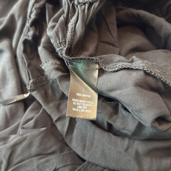 Women’s Lulus Learning to Fly Black Halter Jumpsuit
Size Medium New with Tags - Picture 9 of 9